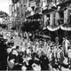 Fête Montgolfier 1933 (1) : Défilé, rue Sadi-Carnot